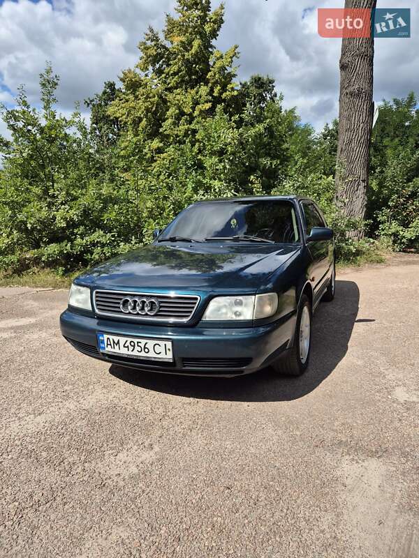 Универсал Audi A6 1996 в 