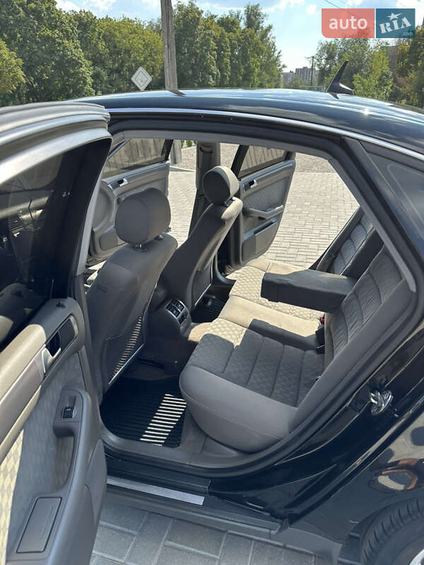 Седан Audi A6 2002 в Лозовой