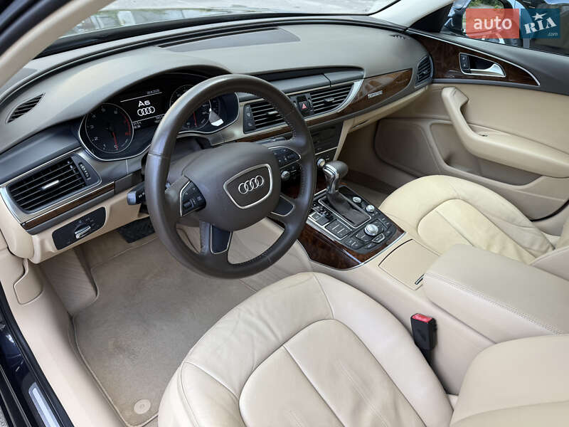 Седан Audi A6 2013 в Ровно