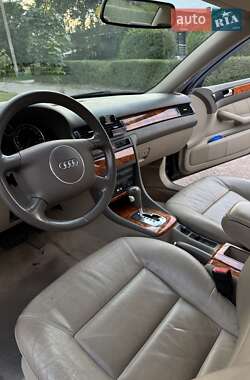 Седан Audi A6 2004 в 