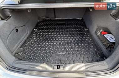 Седан Audi A6 2013 в 
