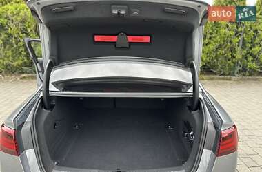 Седан Audi A6 2016 в 
