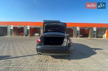 Седан Audi A6 2013 в 