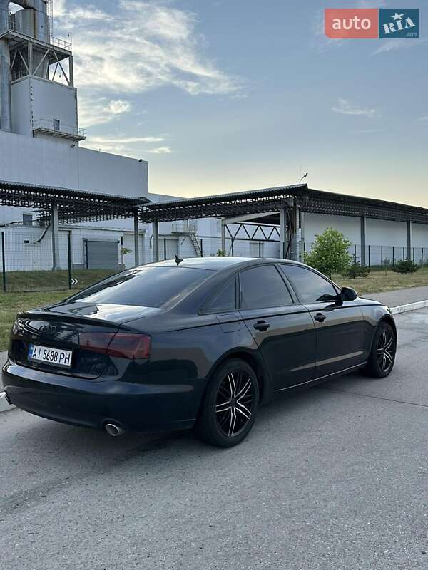 Седан Audi A6 2013 в Коростене