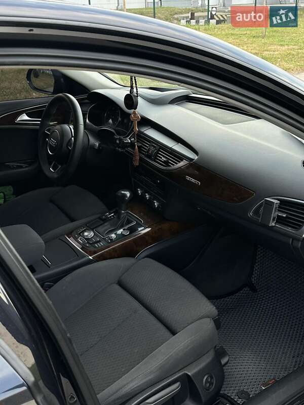 Седан Audi A6 2013 в Коростене