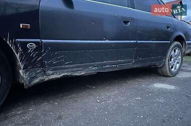 Седан Audi A6 1995 в 