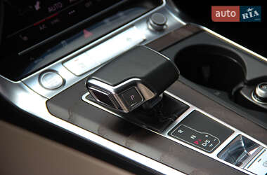 Седан Audi A6 2019 в 