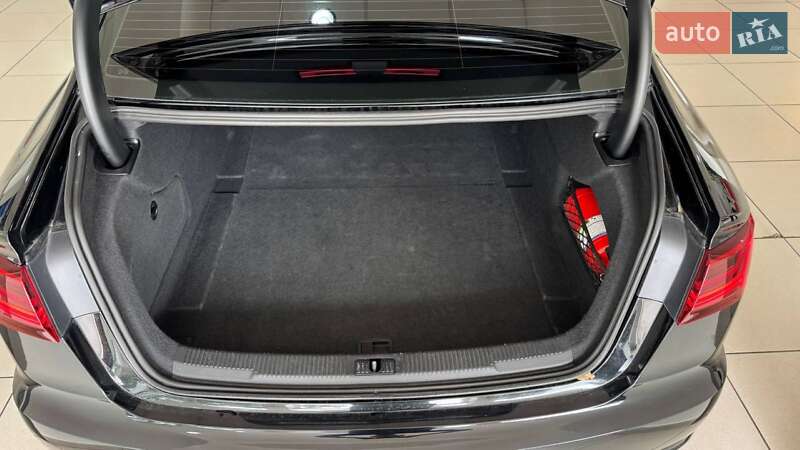 Седан Audi A6 2015 в Ужгороде