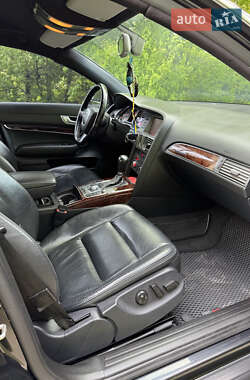 Седан Audi A6 2004 в 
