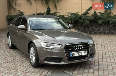 Седан Audi A6 2011 в 