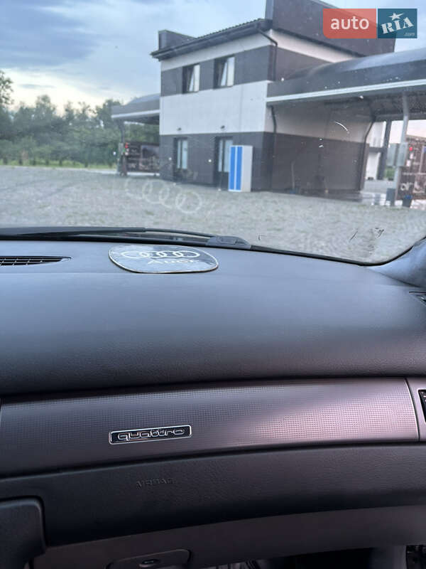 Седан Audi A6 2000 в Иршаве