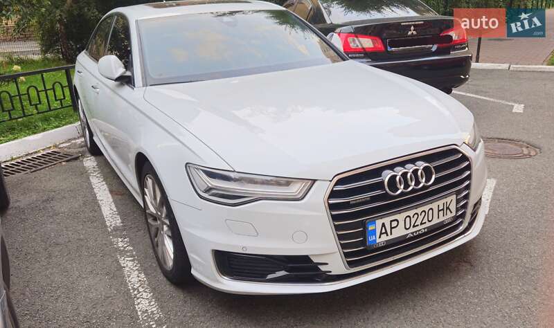 Седан Audi A6 2015 в 