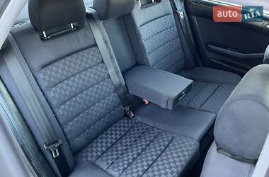 Седан Audi A6 2001 в 