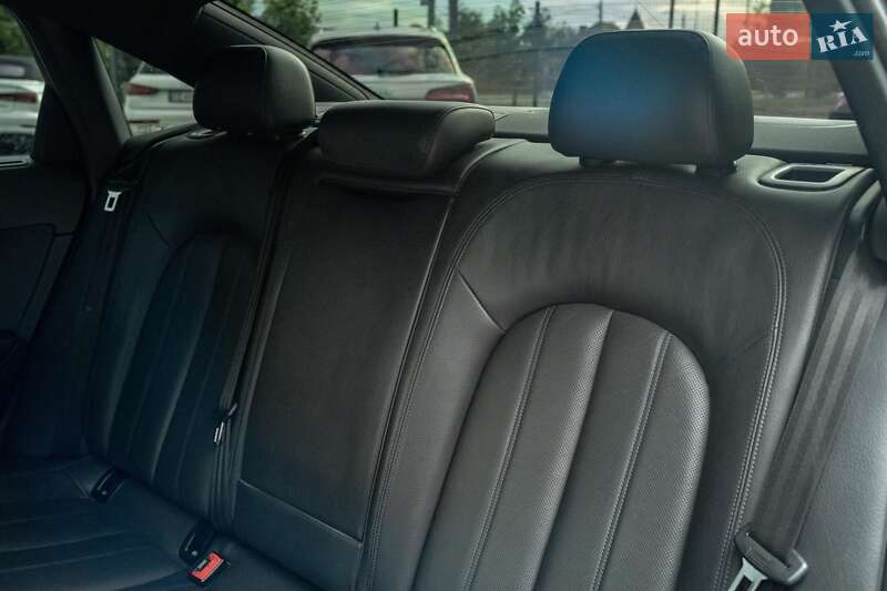 Седан Audi A6 2013 в Черновцах