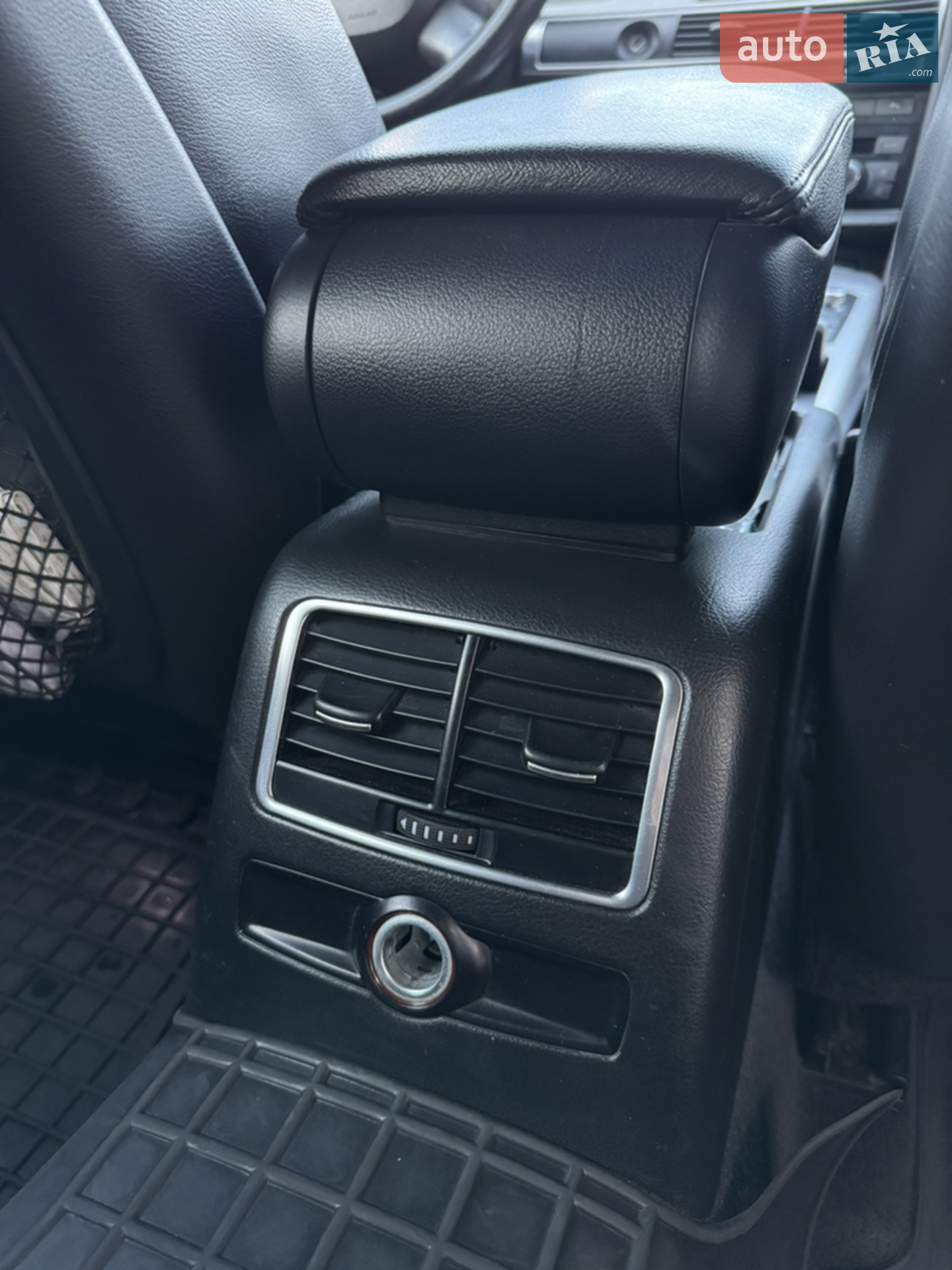 2010 Audi A6 - мініатюра 23