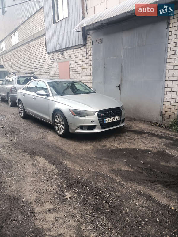Седан Audi A6 2013 в 