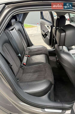 Седан Audi A6 2013 в 