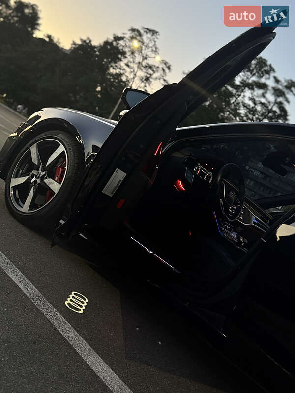 Седан Audi A6 2019 в Киеве