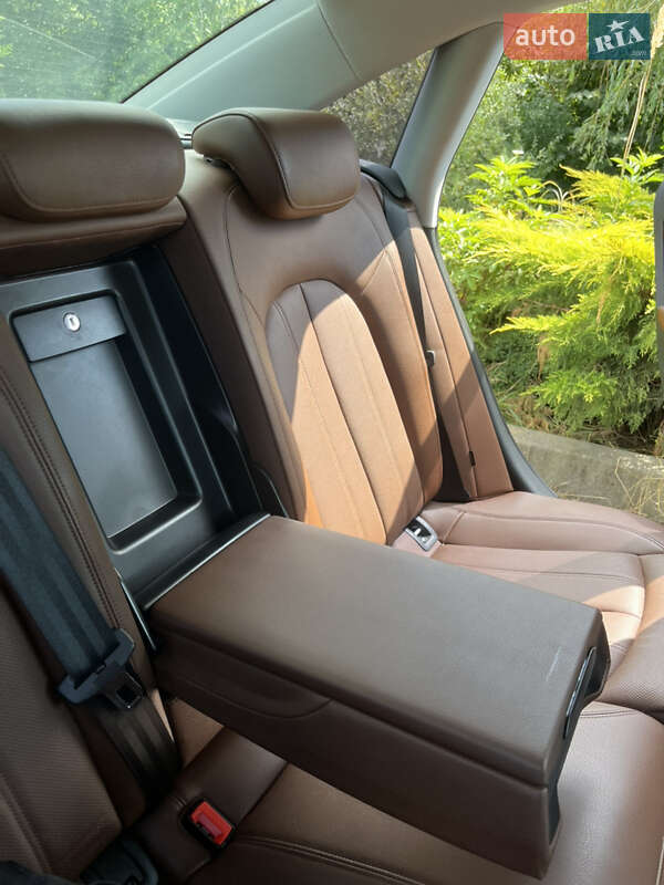 Седан Audi A6 2015 в Ужгороде