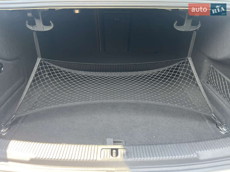Седан Audi A6 2015 в Ужгороде