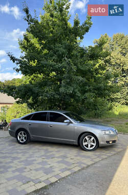 Седан Audi A6 2004 в 