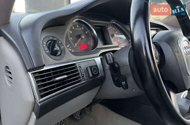 Седан Audi A6 2004 в 