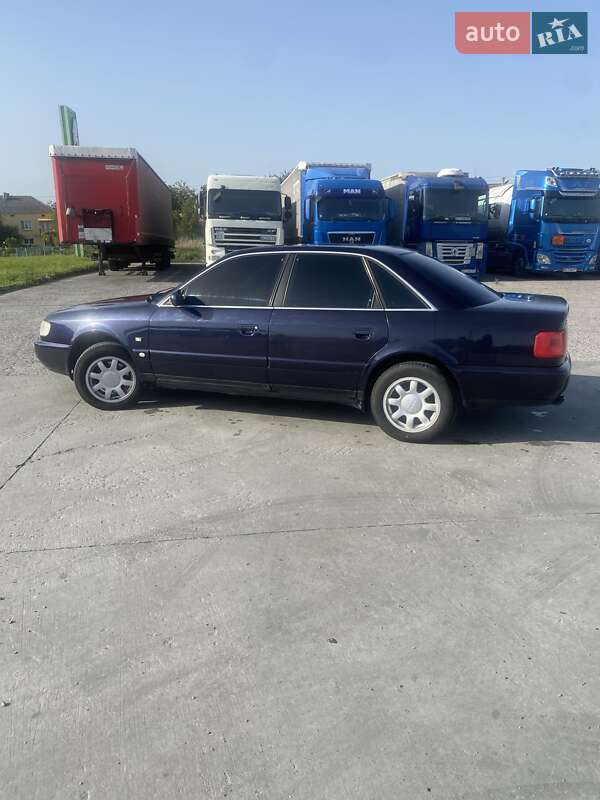 Седан Audi A6 1996 в Городке