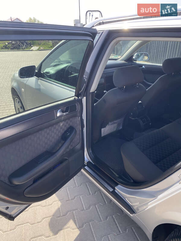 Универсал Audi A6 2003 в Жовкве