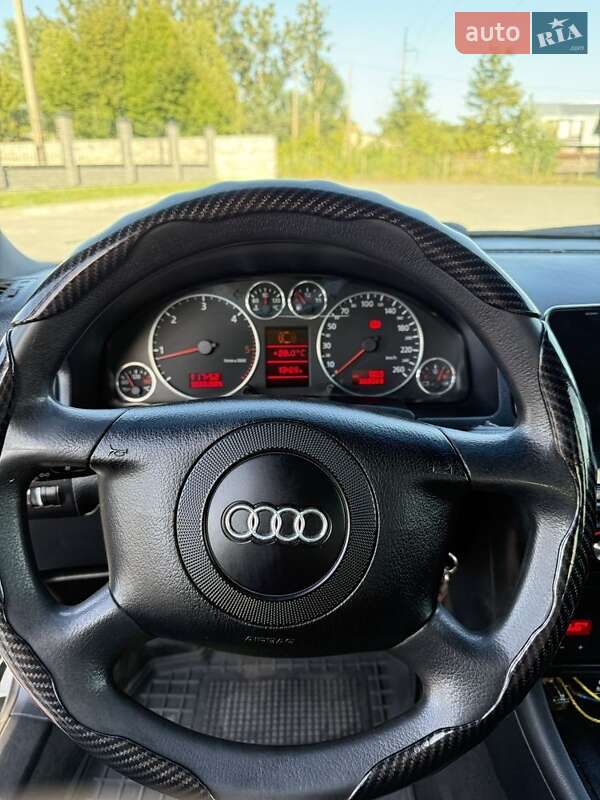 Седан Audi A6 2001 в Ровно