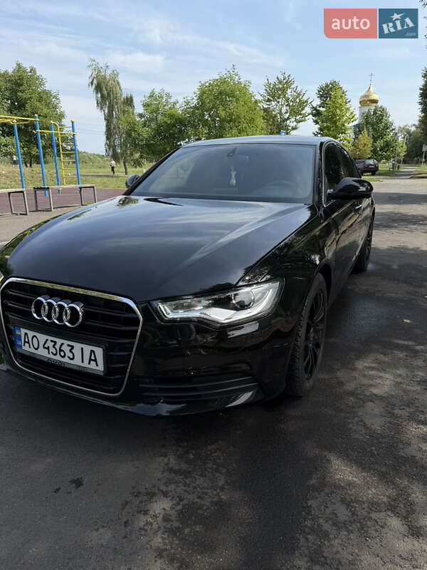 Седан Audi A6 2012 в 