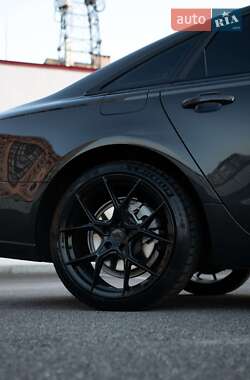 Седан Audi A6 2013 в 