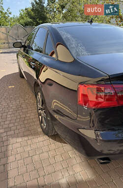 Седан Audi A6 2014 в 