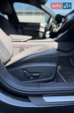 Седан Audi A6 2021 в 