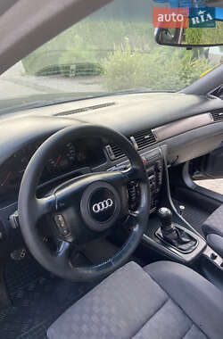 Седан Audi A6 2000 в 