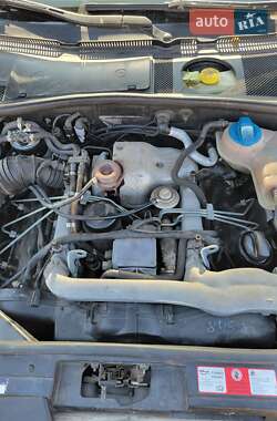 Седан Audi A6 2002 в 