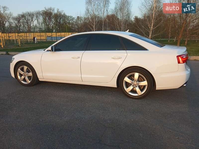 Седан Audi A6 2011 в 