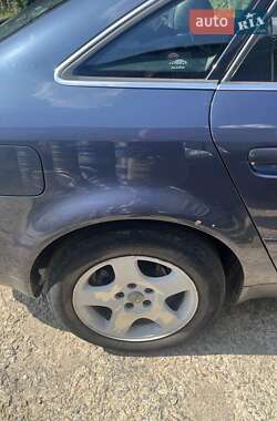 Седан Audi A6 2002 в 