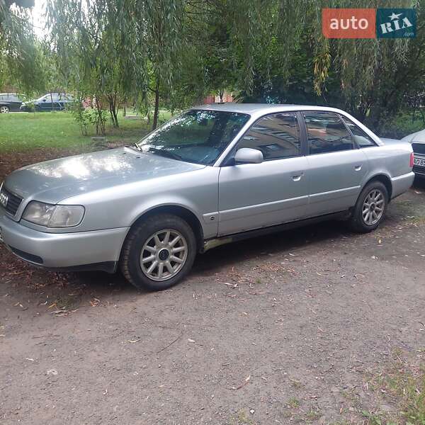 Седан Audi A6 1996 в Великом Березном