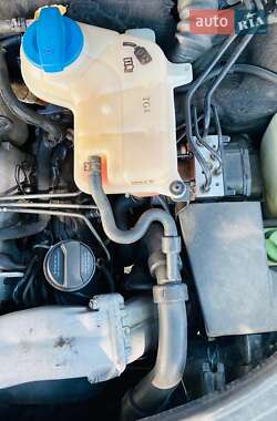 Седан Audi A6 2001 в 