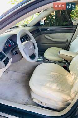 Седан Audi A6 2001 в 