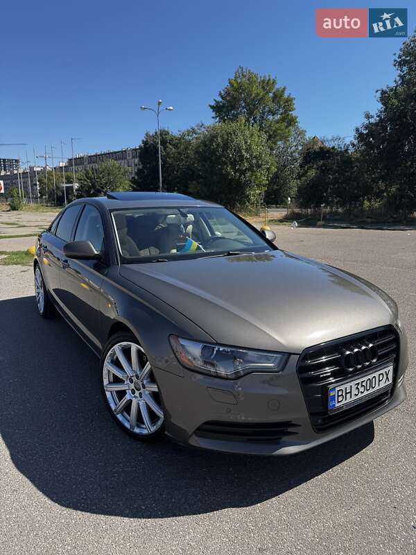 Седан Audi A6 2013 в 