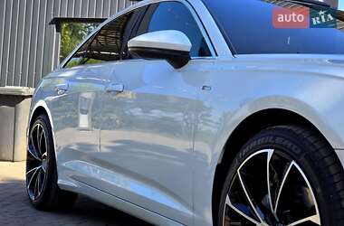 Седан Audi A6 2019 в 