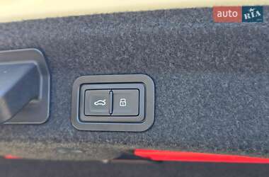 Седан Audi A6 2019 в 