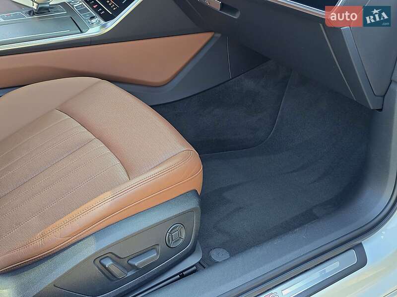Седан Audi A6 2019 в Першотравенске