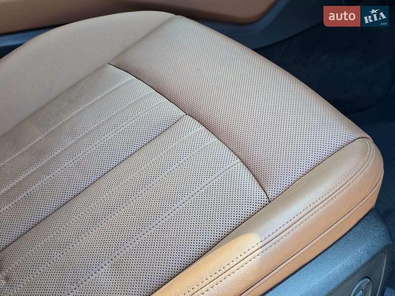 Седан Audi A6 2019 в Першотравенске