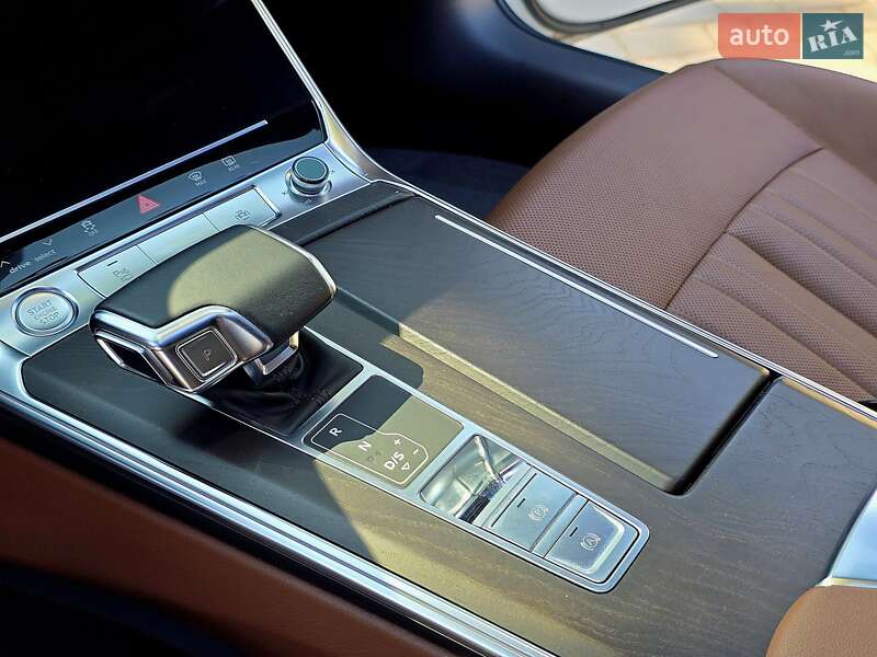 Седан Audi A6 2019 в Першотравенске