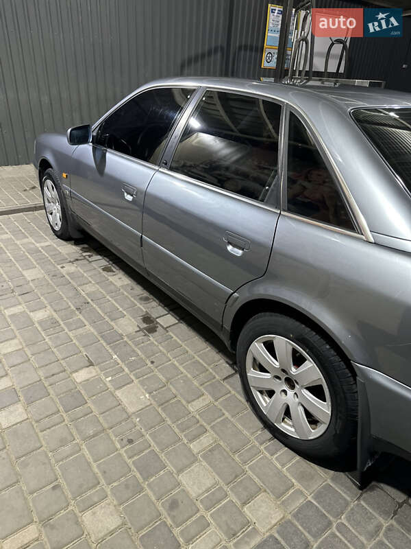 Седан Audi A6 1996 в Тульчині