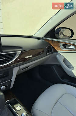 Седан Audi A6 2016 в 