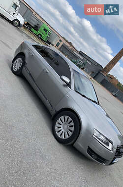 Седан Audi A6 2004 в 