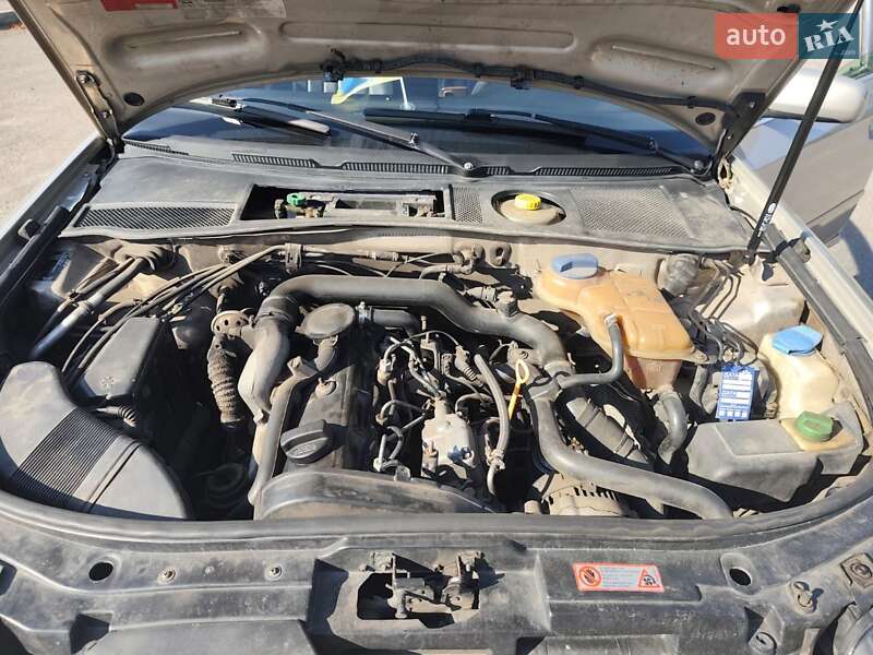 Седан Audi A6 1998 в Первомайске